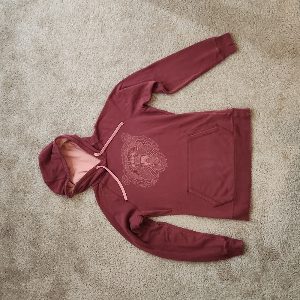 The North Face Hooded Sweatshirt size Medium but runs Small
